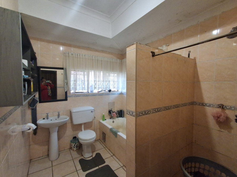 Bedroom Property for Sale in Irene Park North West